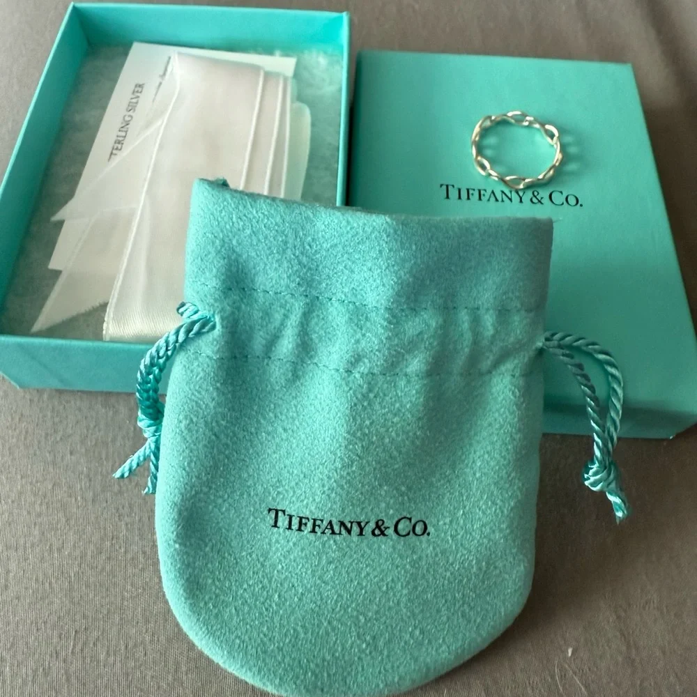 Tiffany and Co Sterling Silver eternity band ring size 8.5 - Picture 4 of 4